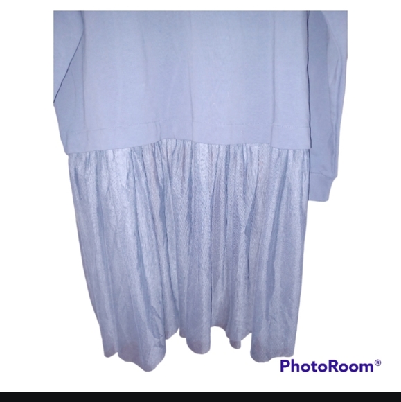 Sweater with tulle in hem. Tulle detail  on side shoulder  Round collar. - Picture 2 of 4